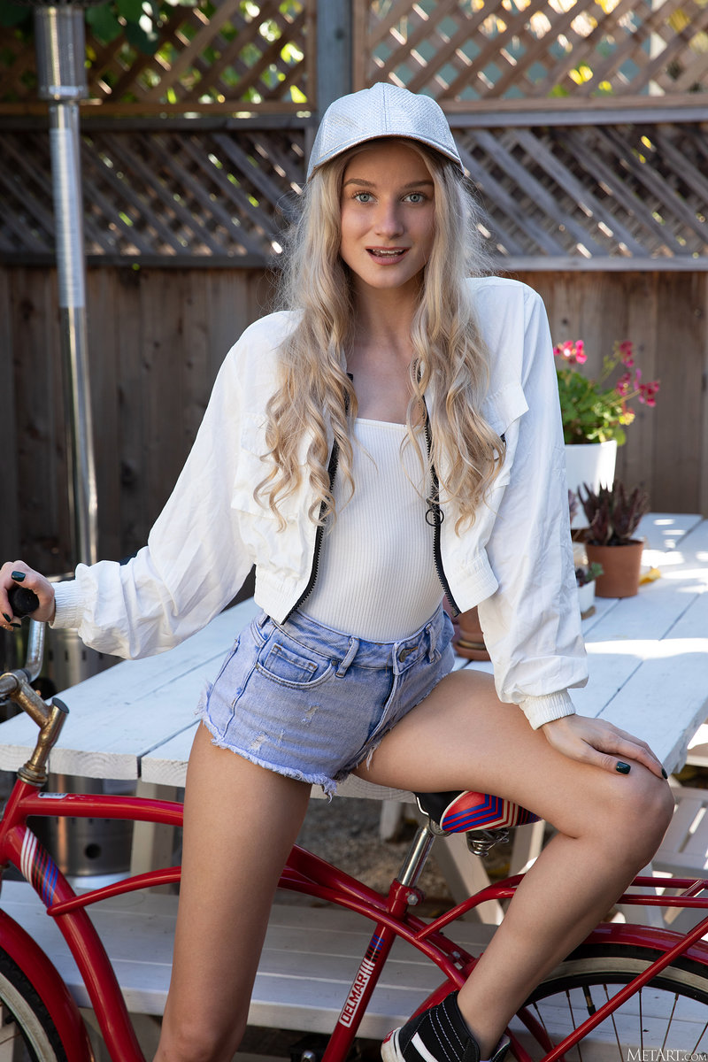 Фаина, 39 лет, 1 размер груди